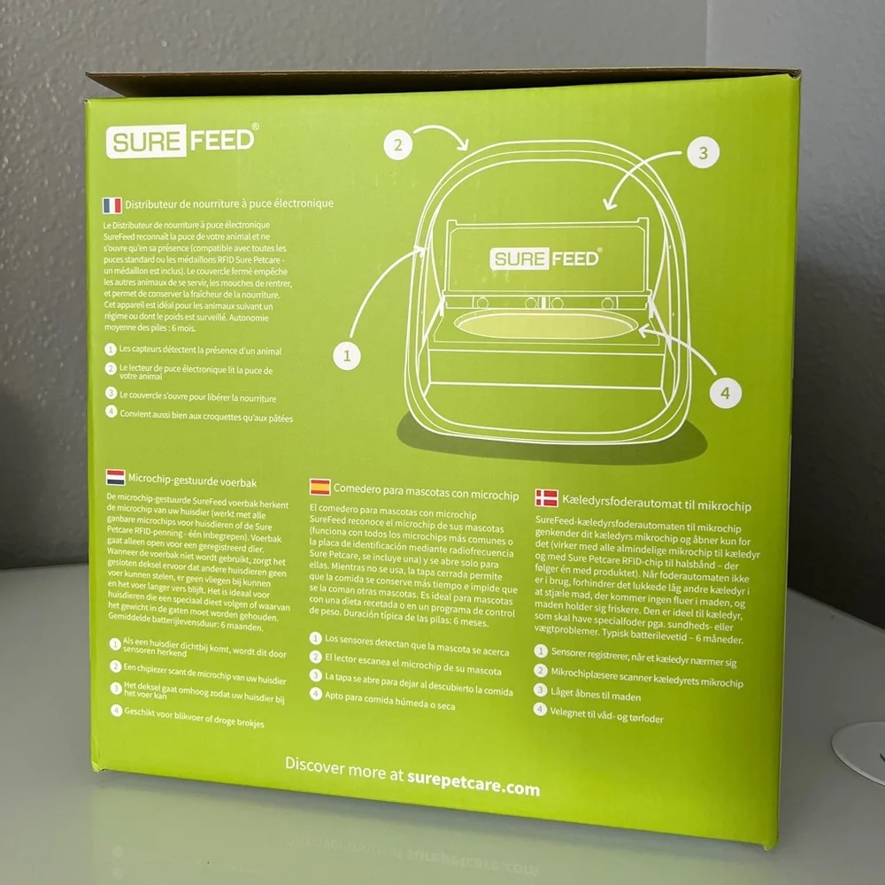 Microchip pet feeder